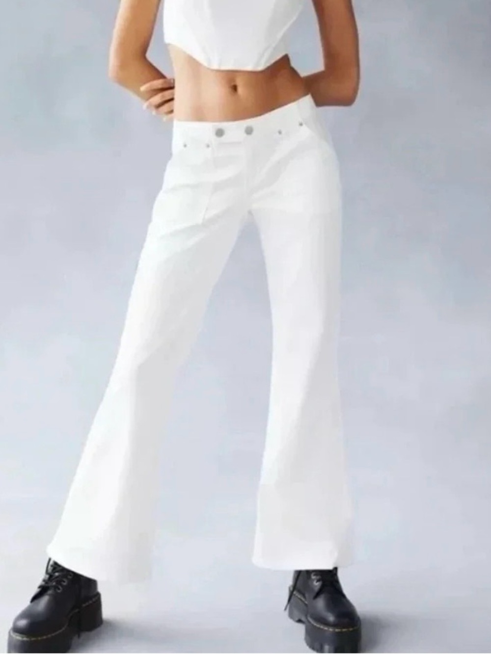 NFS Urban Outfitters BDG micro flare white jeans Stretch Women’s size 28 NWT Y2K